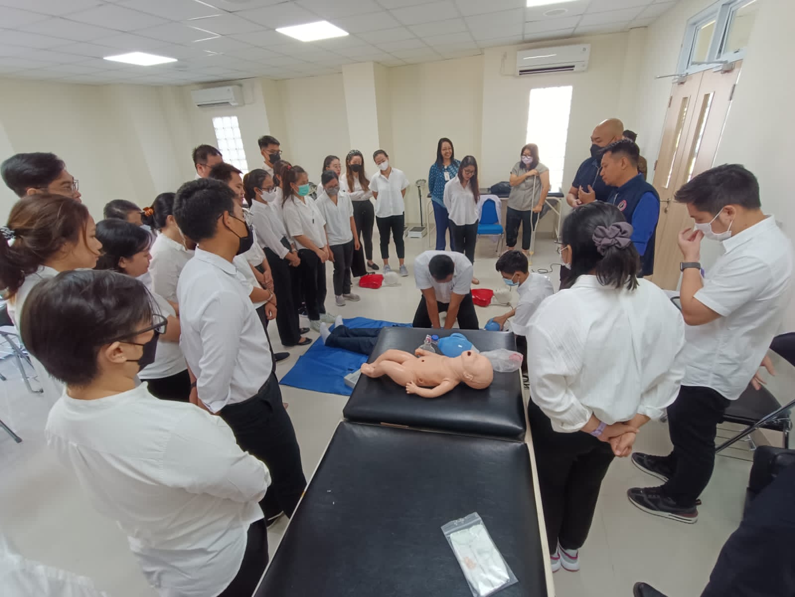 Peserta Pendidikan Dokter Spesialis Baru Semester Ganjil 2023/2024 Mengikuti  Pelatihan Keterampilan Klinik Emergensi